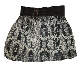 Sensational Collections Black and gray mini skirt, S
